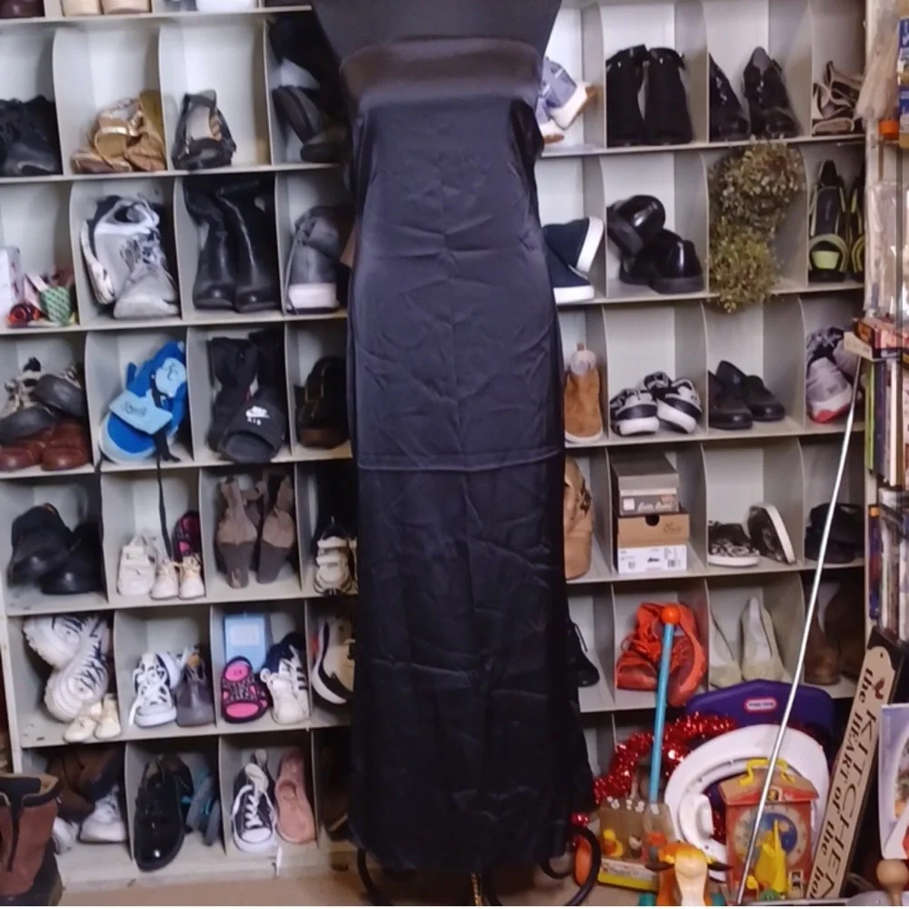 New Satin Tube Sexy Backless Cut Out Formal black dress - Picture 4 of 5